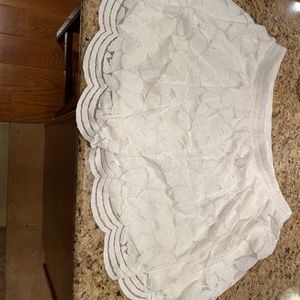 Torrid  white lace shorts